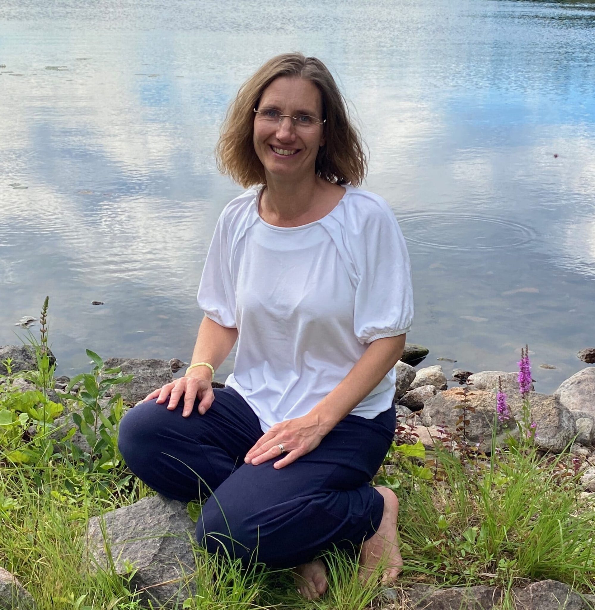 Pia Karlsson Yogalärare Pia Karlsson Yogalärare